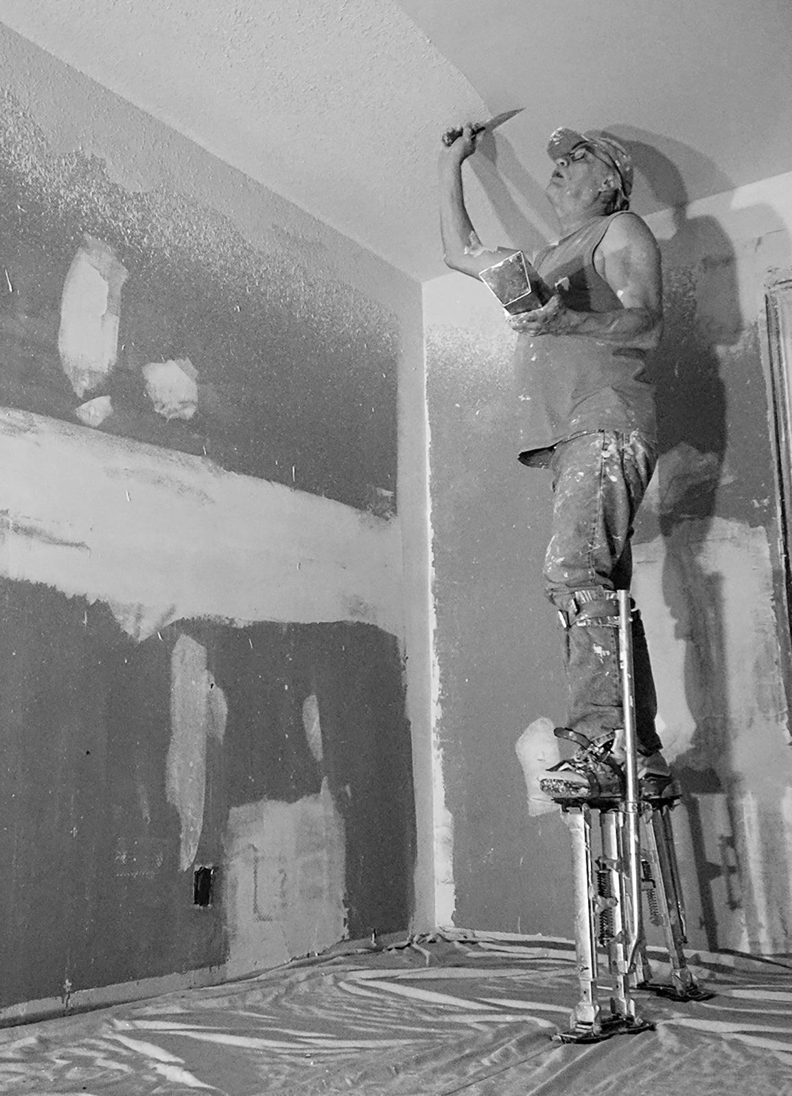 How to Use Drywall Stilts
