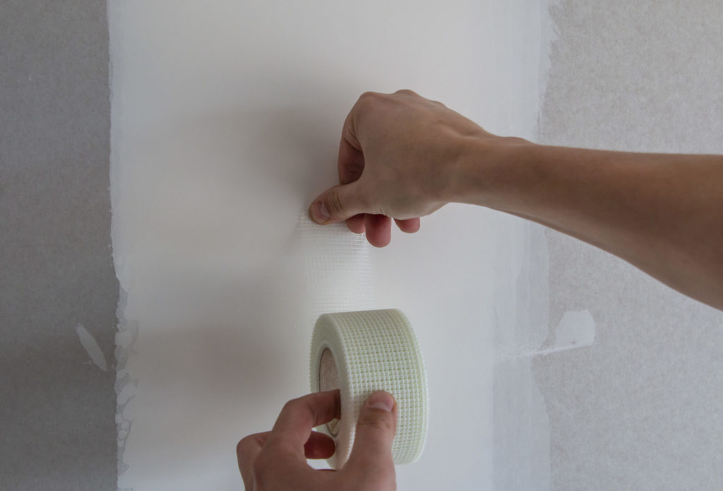 Paper vs Mesh Drywall Tape: A Complete Comparison